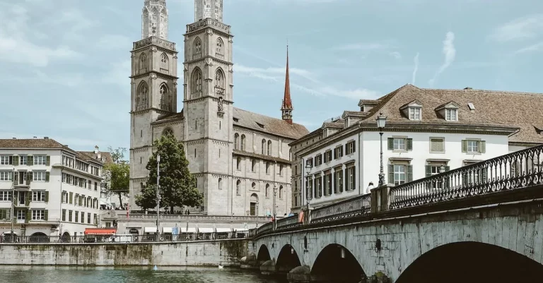 How Big Is Switzerland Compared To Texas?