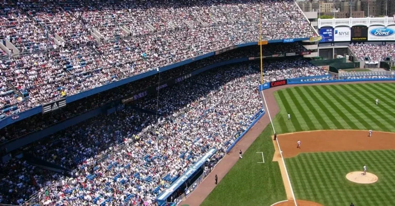 Why Does Chicago Have Two Baseball Teams?