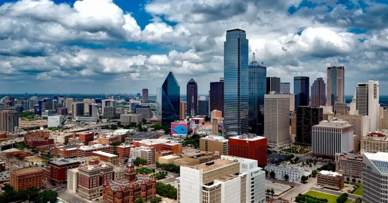 Houston Vs Dallas: Which Texas City Is Bigger?