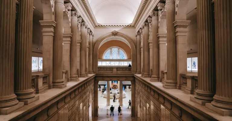 What Is The Biggest Museum In New York?