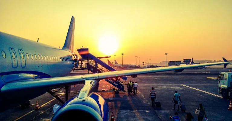 How Early Should I Get To Las Vegas Airport? A Detailed Guide