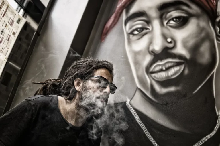 When Did Tupac Move To California?