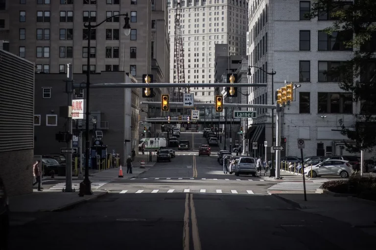 Is Detroit Or Chicago More Dangerous?