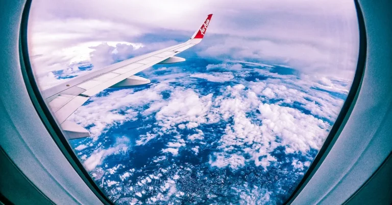 How Long Is The Flight From Chicago To Australia? Navigating This Epic Transpacific Journey