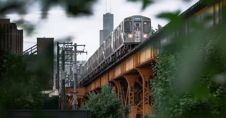 Your Guide To Taking The Train From Chicago To Minneapolis