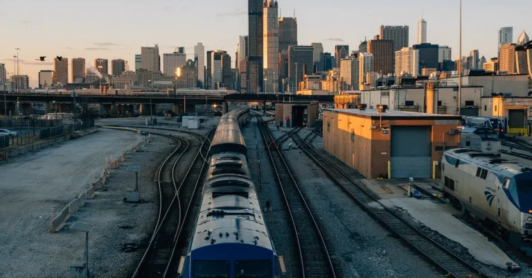 Taking The Train From Des Moines To Chicago: A Comprehensive Guide