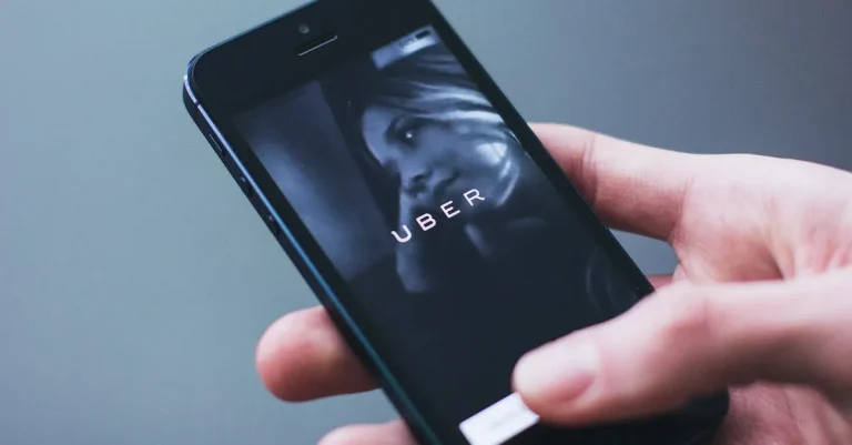 Las Vegas Taxi Vs Uber: Which Is Better For Getting Around Las Vegas?