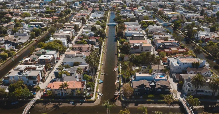 A Guide To Middle Class Houses In Los Angeles