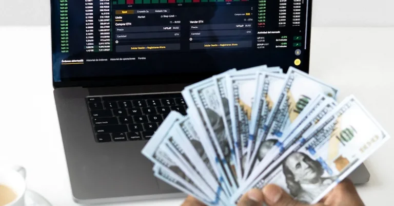 Defining Upper Class Income In California: Salary, Location And Lifestyle