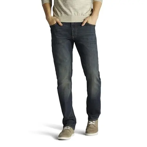 Lee Men's Big & Tall Extreme Motion Straight Taper Jeans showing comfortable fit for larger thighs
