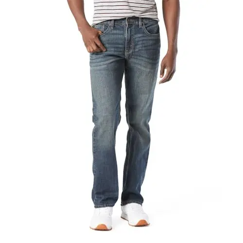 Levi Strauss Signature Gold Relaxed Fit Flex Jeans showing the comfortable stretch fabric