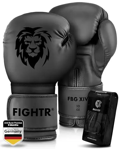 FIGHTR boxing gloves in all-black with ergonomic design