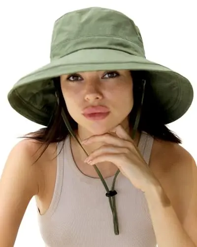 Women's cotton gardening sun hat with fold-up brim in green